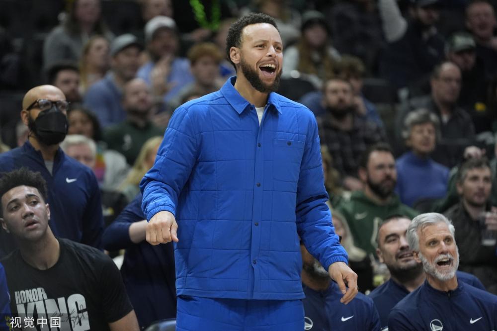 与更衣室氛 与更衣室氛